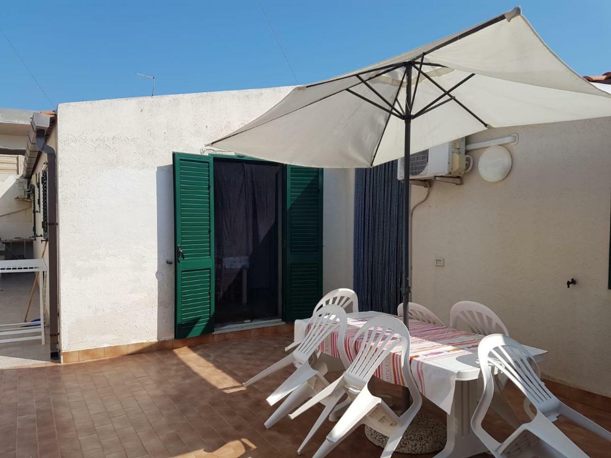Casa Fronte Mare Puro Relax Villa Cava dʼAliga Eksteriør bilde